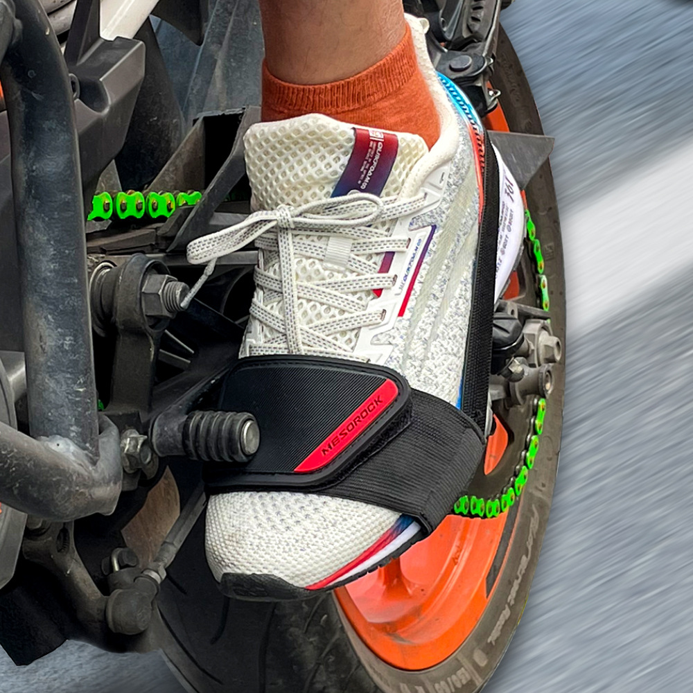 Motorcycle Gear Boots - オートバイのギアシフトシューズカバー、調節可能なTPUガードパッド、滑り止めストラップ付き、すべてのブーツと靴にユニバーサルフィットするアクセサリー