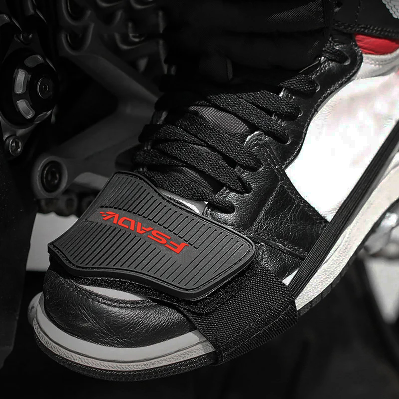 Motorcycle Gear Boots - 新しいオートバイシフトパッドギアシューズ保護バイクギアシフター男性防水プロテクターモトクロスブーツカバーアクセサリー