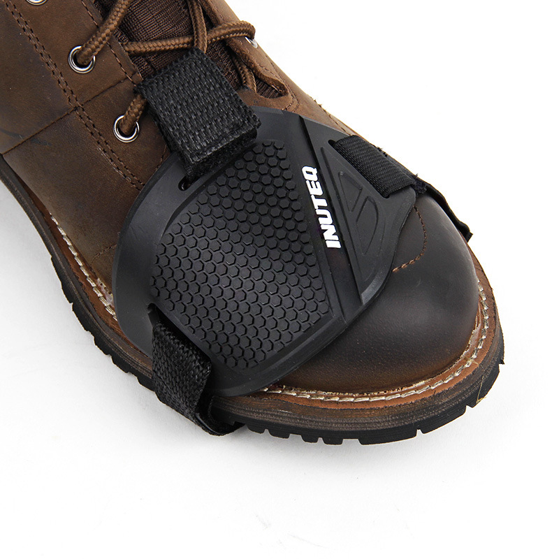 調節可能なギアシューカバー滑り止めオートバイパッドベルト耐久 - Motorcycle Gear Boots のレビューと価格